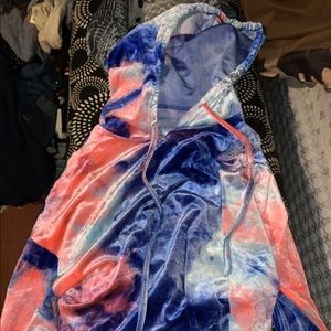 Very Stretchy Velvet Cropped Hoodie